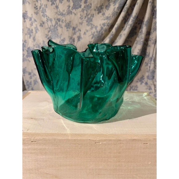 Pellegano Teal Aqua Art Glass Handkerchief Bowl 4.5" tall - Picture 5 of 10